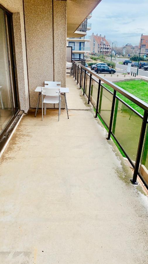 Ruim, Lichtrijk Appartement Met Groot Terras Uitstekend Gelegen In De Panne Zewnętrze zdjęcie